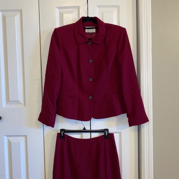 Kasper size 10 petite beautiful red dress skirt suit - Picture 5 of 7
